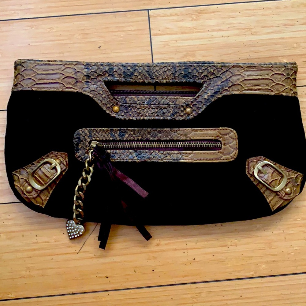 Women’s clutch, python and velvet material